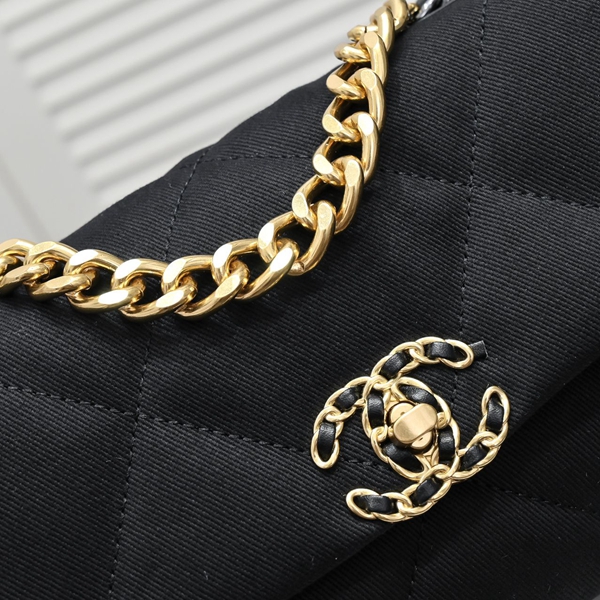 シャネルバッグ素材ディテール